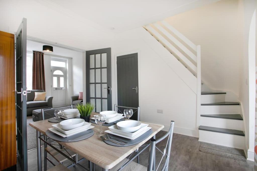 Cudworth House, Barnsley For Contractors & Families, Free Parking, High Speed Wifi Etc Villa Exteriör bild