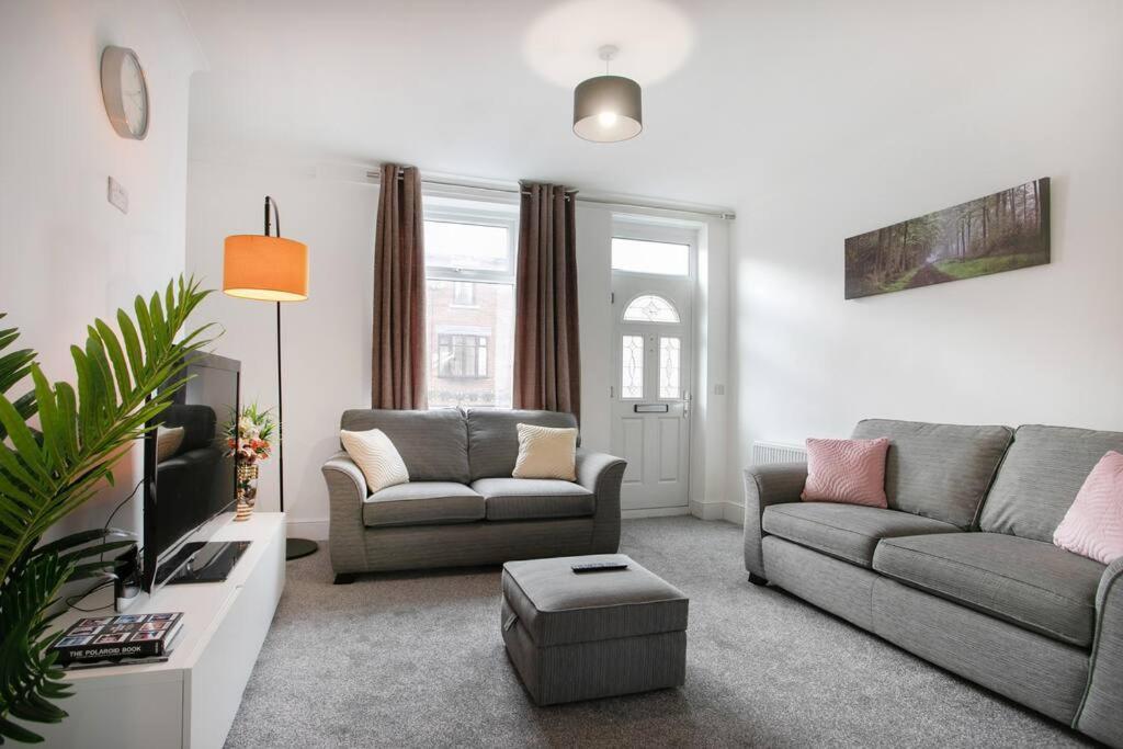 Cudworth House, Barnsley For Contractors & Families, Free Parking, High Speed Wifi Etc Villa Exteriör bild