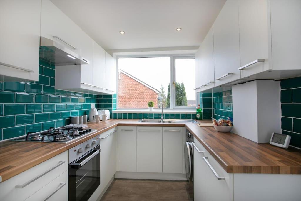 Cudworth House, Barnsley For Contractors & Families, Free Parking, High Speed Wifi Etc Villa Exteriör bild