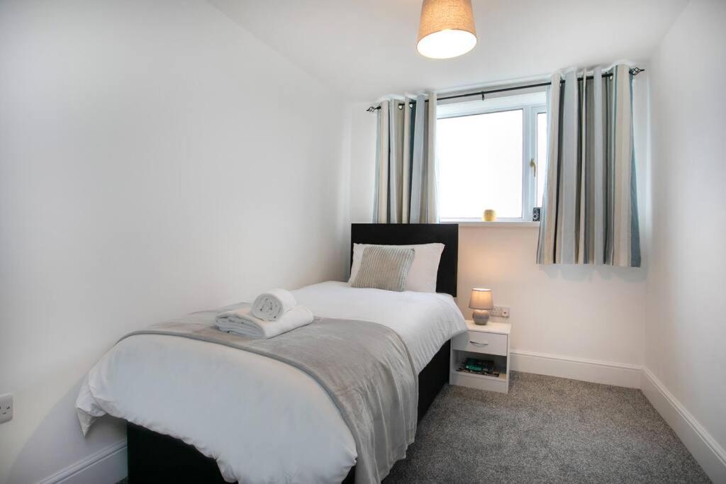 Cudworth House, Barnsley For Contractors & Families, Free Parking, High Speed Wifi Etc Villa Exteriör bild